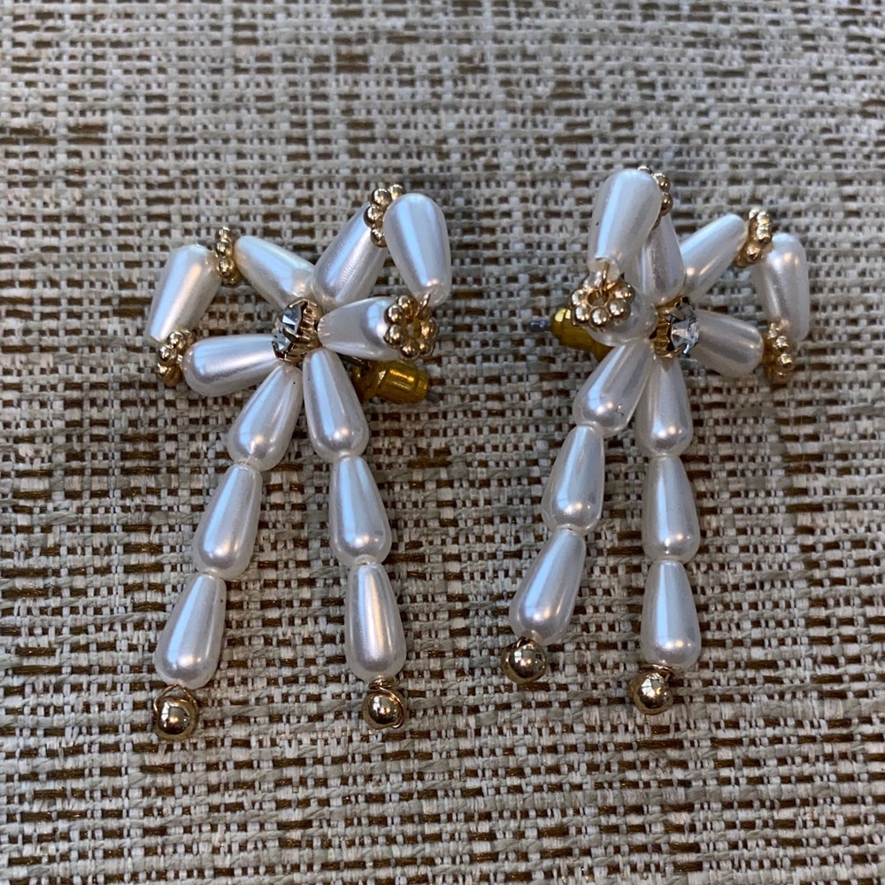Elegant Gold and White Bow Earrings